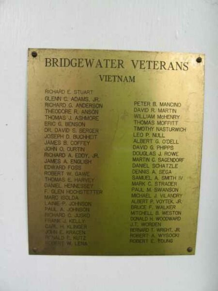 BRIDGEWATER VETERANS MEMORIAL PLAQUE D