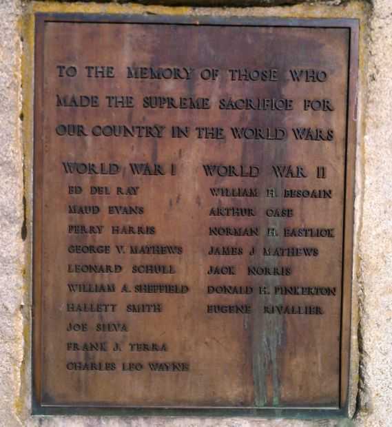 FORT JONES WORLD WARS MEMORIAL PLAQUE