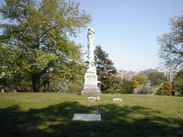 WOODLAWN CEMETERY ADMIRAL FARRAGUT MEMORIAL