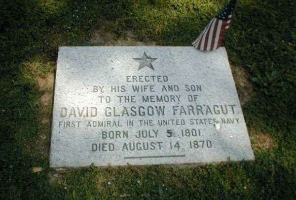 TO THE MEMORY OF DAVID GLASGOW FARRAGUT MEMORIAL