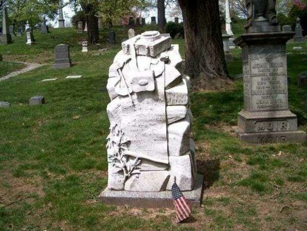 WILLIAM MOIR SMITH WAR MEMORIAL