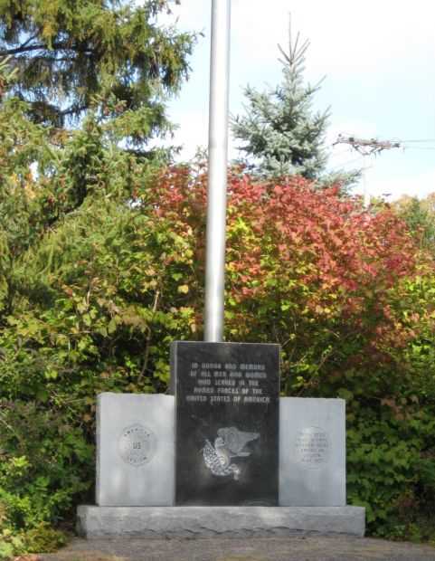 MAHTOMEDI AREA VETERANS MEMORIAL