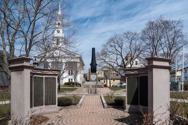TOWN OF WARREN WAR MEMORIAL OVERVIEW