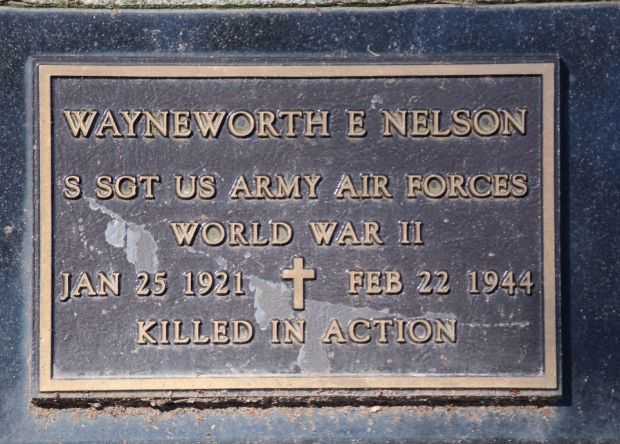 WAYNEWORTH E NELSON WAR MEMORIAL PLAQUE
