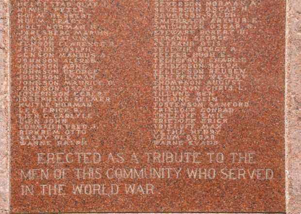 CAMBRIDGE WORLD WAR HONOR ROLL MEMORIAL SECTION C