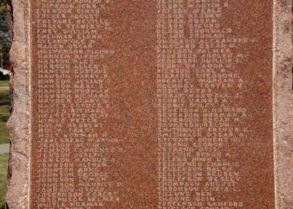 CAMBRIDGE WORLD WAR HONOR ROLL MEMORIAL SECTION B