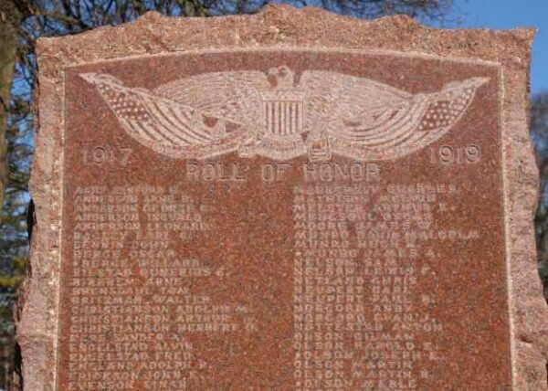 CAMBRIDGE WORLD WAR HONOR ROLL MEMORIAL SECTION A