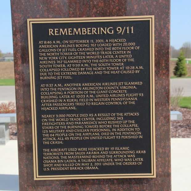 REMEMBERING 9/11 WAR MEMORIAL PILLAR PLAQUE