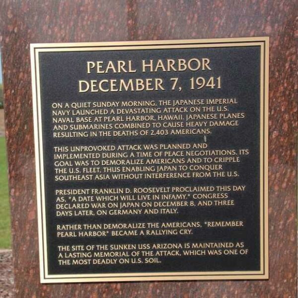 PEARL HARBOR DECEMBER 7, 1941 WAR MEMORIAL PILLAR PLAQUE
