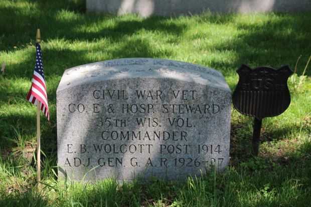 CIVIL WAR VET. MEMORIAL CEMETERY STONE