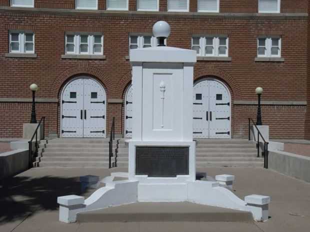 PHOENIX INDIAN SCHOOL WORLD WAR I VETERANS ALUMNI MEMORIAL