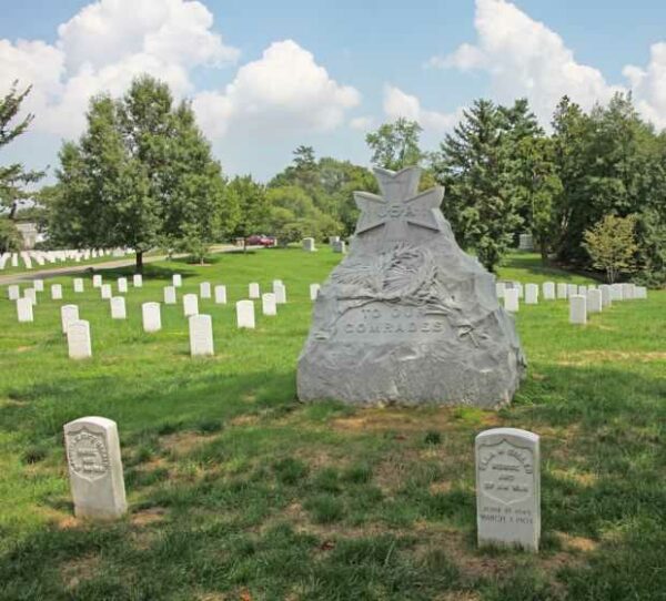 TO OUR COMRADES SPANISH-AMERICAN WAR NURSES MEMORIAL
