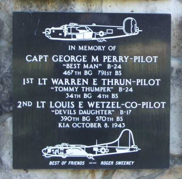 390TH BG 570TH BS WAR MEMORIAL PLAQUE