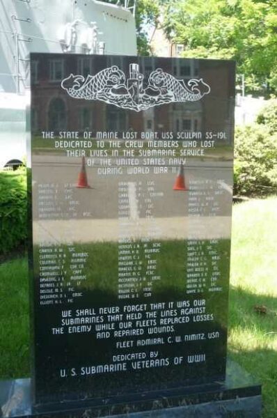 SHIPYARD MALL WAR MEMORIAL HONOR ROLL STONE