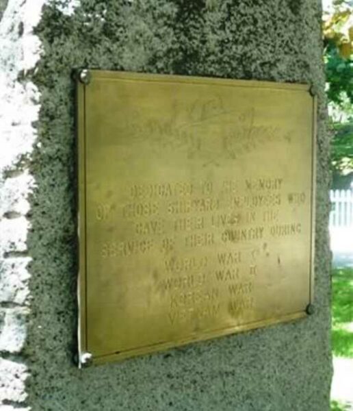 SHIPYARD MALL WAR MEMORIAL PLAQUE D
