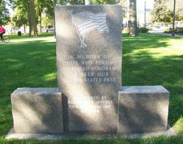 MASON CITY JAYCEES VETERANS MEMORIAL