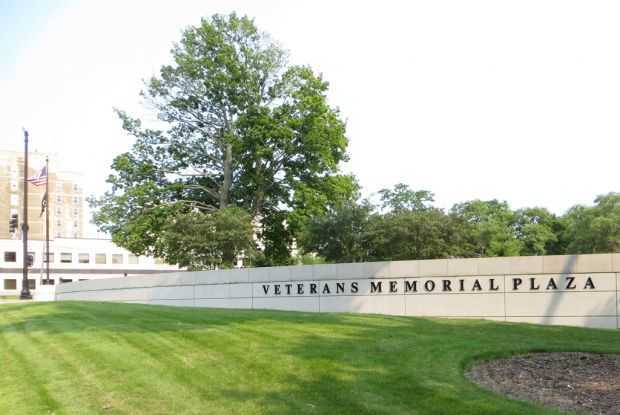 WAUKEGAN VETERANS MEMORIAL PLAZA