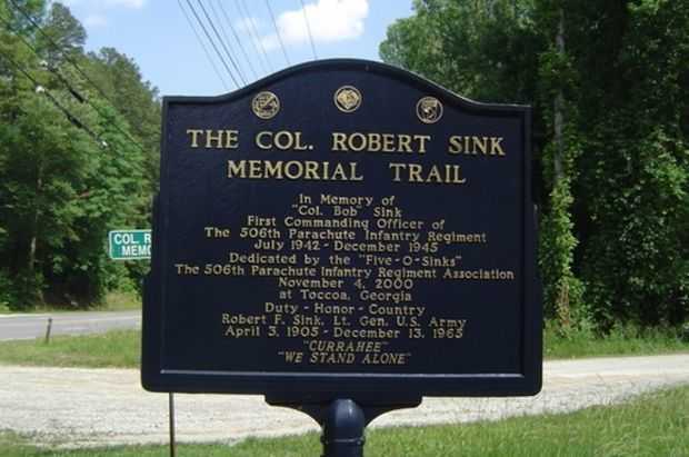 THE COL. ROBERT SINK MEMORIAL TRAIL MARKER TOCCOA