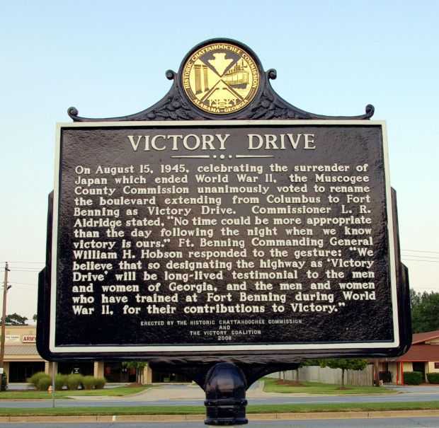 VICTORY DRIVE WAR MEMORIAL MARKER