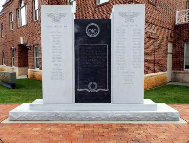 DAVIE COUNTY WAR VETERANS  MEMORIAL