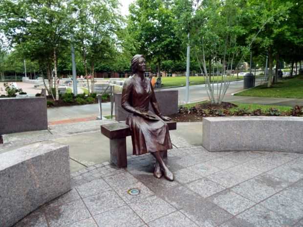 WESTERN NORTH CAROLINA VETERANS MEMORIAL STATUE
