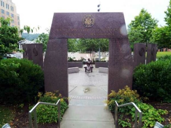 WESTERN NORTH CAROLINA VETERANS MEMORIAL ENTRANCE
