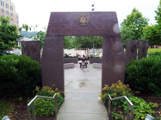 WESTERN NORTH CAROLINA VETERANS MEMORIAL ENTRANCE