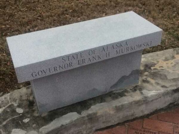 17TH INFANTRY REGIMENT “THE BUFFALOES” MEMORIAL  BENCH A