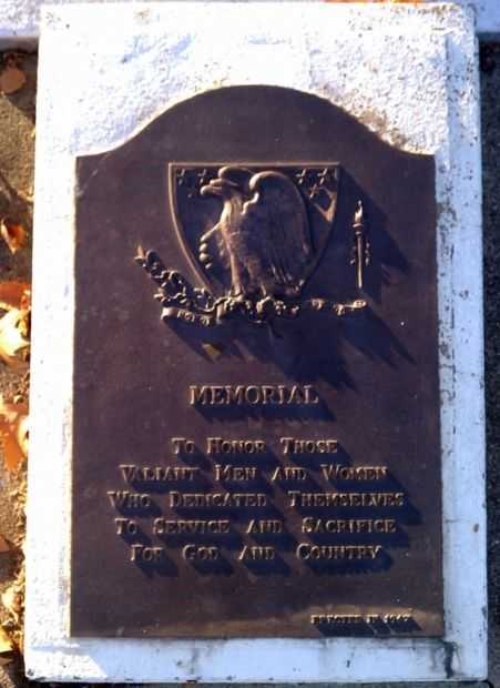 REDDING VETERANS MEMORIAL BUILDING PLAQUE