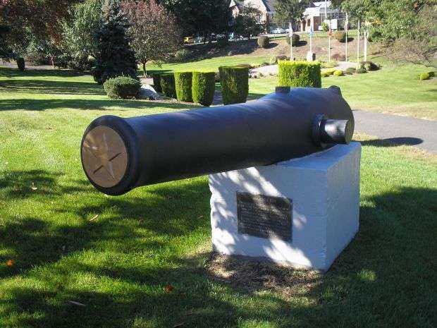 OAKLAND CIVIL WAR MEMORIAL CANNON