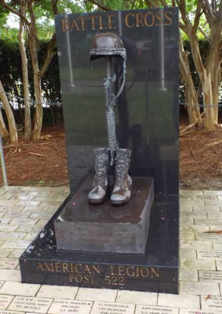 TOWN OF LEWISVILLE ALL VETERANS MEMORIAL BATTLE CROSS