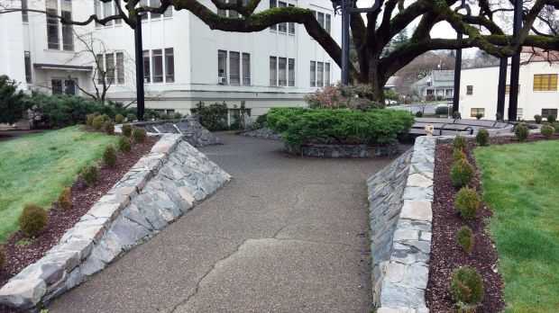 DOUGLAS COUNTY VETERANS MEMORIAL