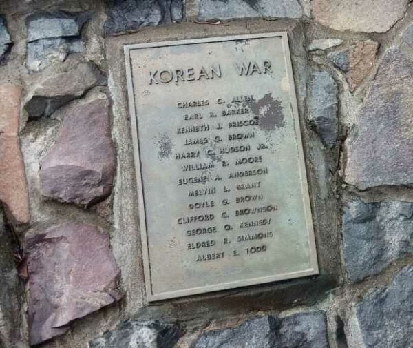 DOUGLAS COUNTY VETERANS MEMORIAL PLAQUE D