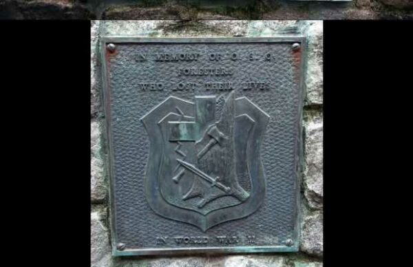 PEAVY HALL WAR MEMORIAL PLAQUE B