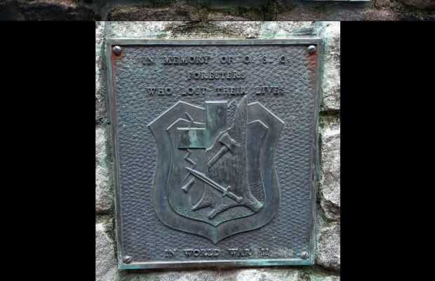 PEAVY HALL WAR MEMORIAL PLAQUE B