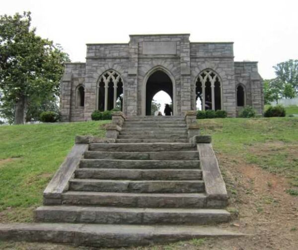 THE HOUSE OF MEMORY WAR MEMORIAL PAVILION