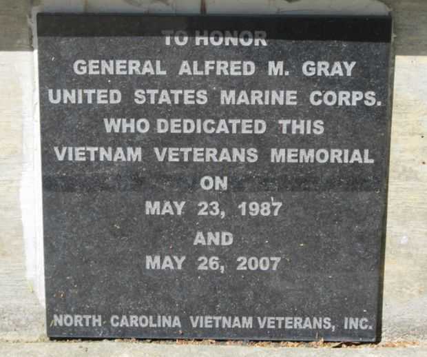 GENERAL ALFRED M. GRAY MEMORIAL PLAQUE