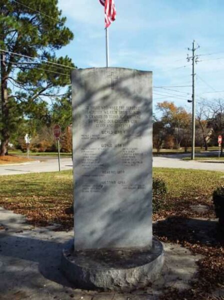 TOWN OF MAXTON VETERANS MEMORIAL