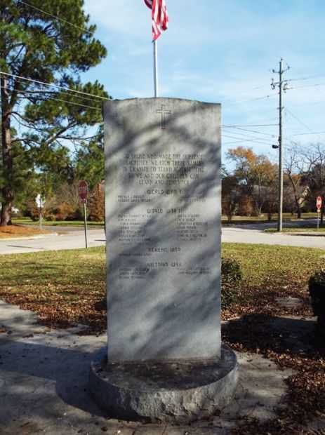 TOWN OF MAXTON VETERANS MEMORIAL