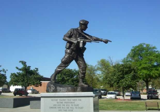 COL. ARTHUR B. “BULL” SIMONS MEMORIAL STATUE