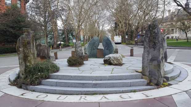 UNIVERSITY OF WASHINGTON MEDAL OF HONOR MEMORIAL
