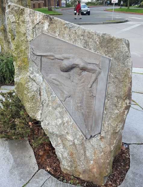 UNIVERSITY OF WASHINGTON MEDAL OF HONOR MEMORIAL STONE C