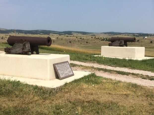 HERMOSA G.A.R. CIVIL WAR MEMORIAL CANNONS