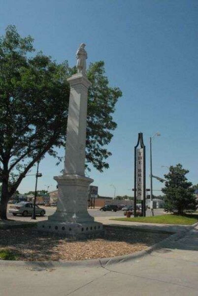 CITY OF KEARNEY CIVIL WAR AND SPANISH WAR MEMORIAL