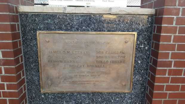 HENLEY WORLD WAR II MEMORIAL TENNIS COURTS PLAQUE