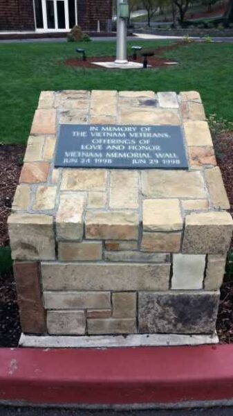 EAGLE POINT NATIONAL CEMETERY VIETNAM VETERANS MEMORIAL