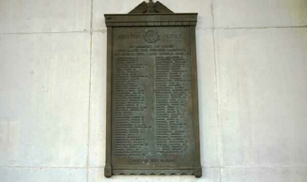 ONSLOW COUNTY WORLD WAR I AND WORLD WAR II MEMORIAL PLAQUE