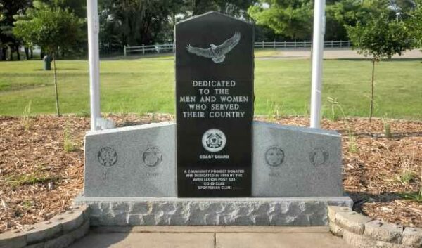 LAKE OCHOTTO PARK VETERANS MEMORIAL