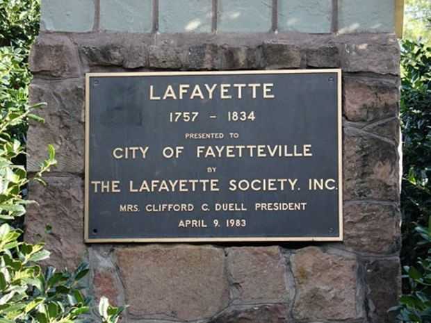 CITY OF FAYETTEVILLE LAFAYETTE WAR MEMORIAL PLAQUE