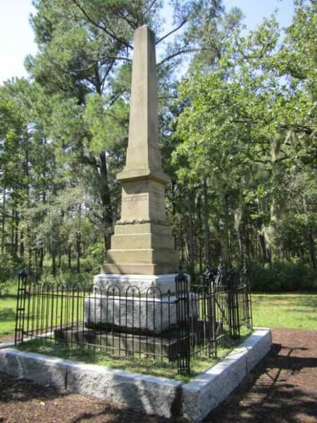 PRIVATE JOHN GRADY REVOLUTIONARY WAR MEMORIAL